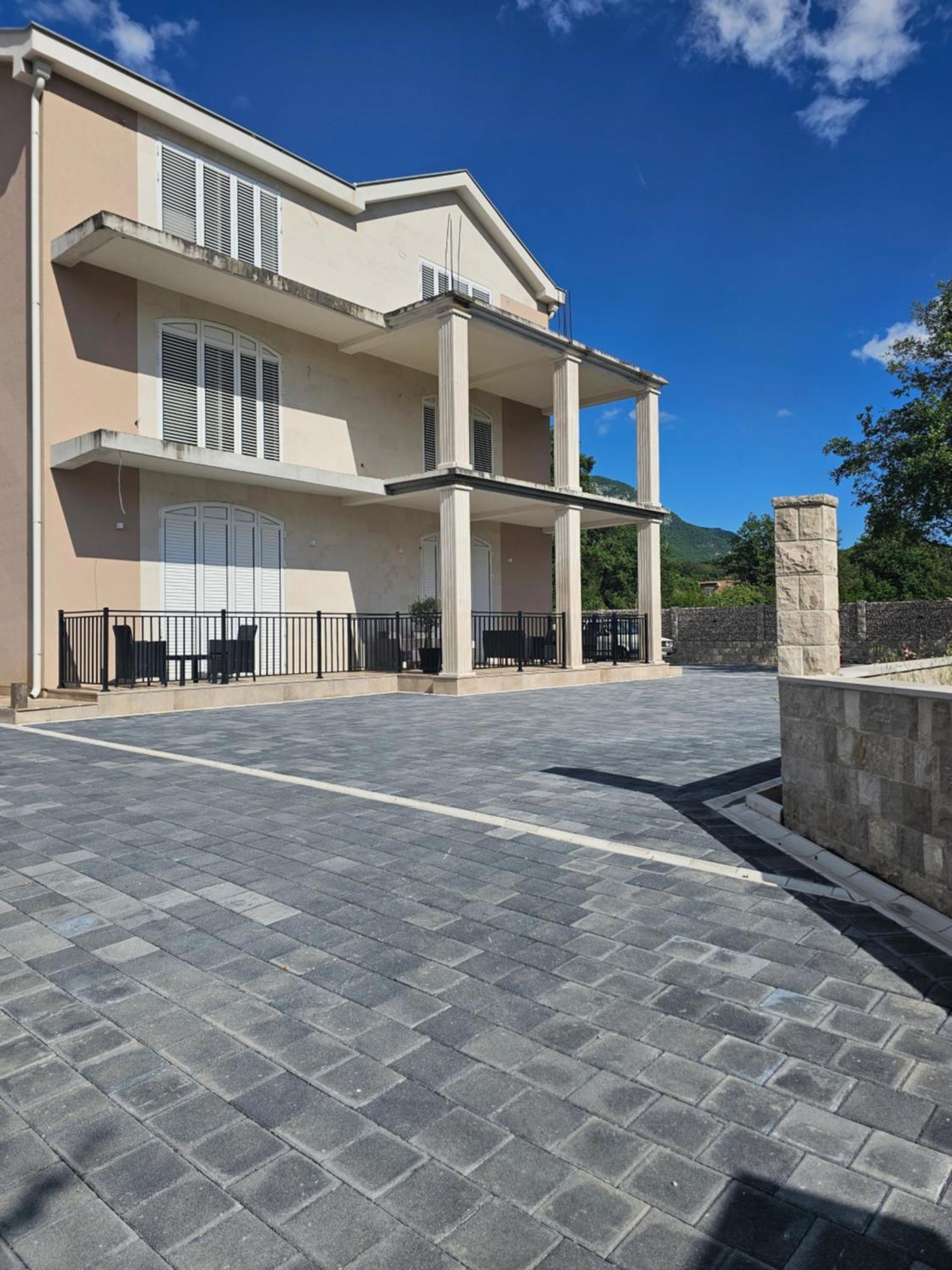 Boulevard Apartments Kotor Exterior photo